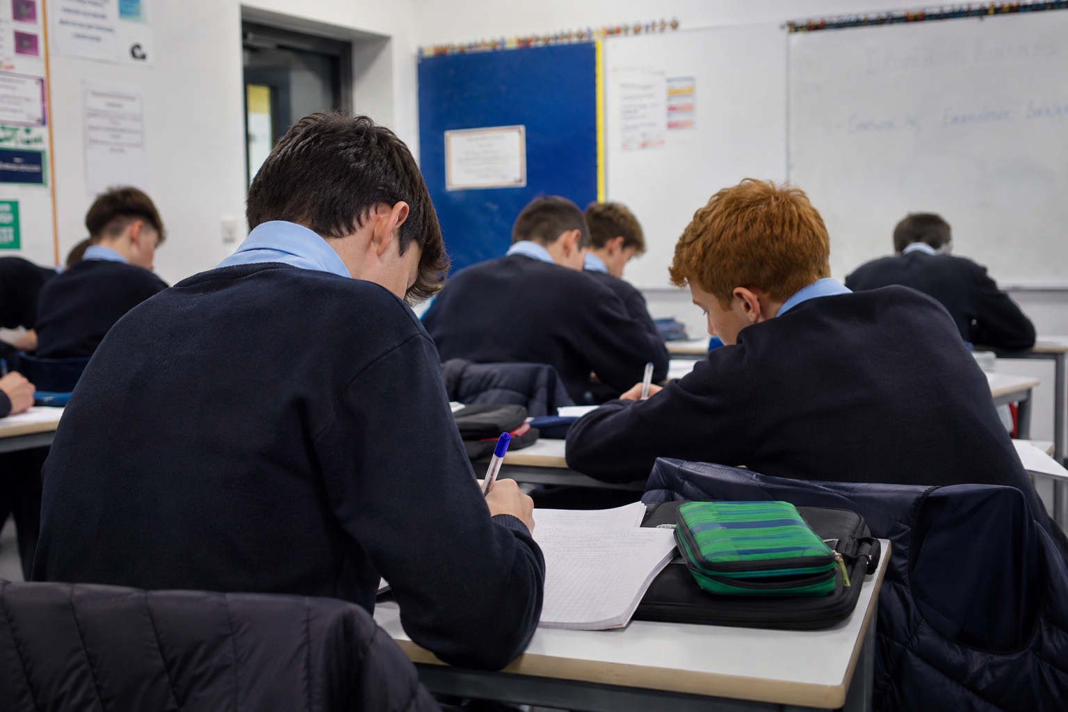 Estudiantes de curso escolar en Irlanda con MUNDI